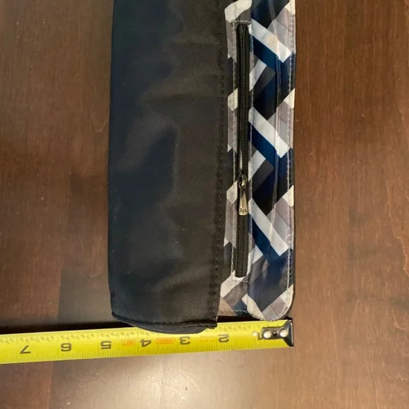 LUG Mini Travel Case - Picture 6 of 11